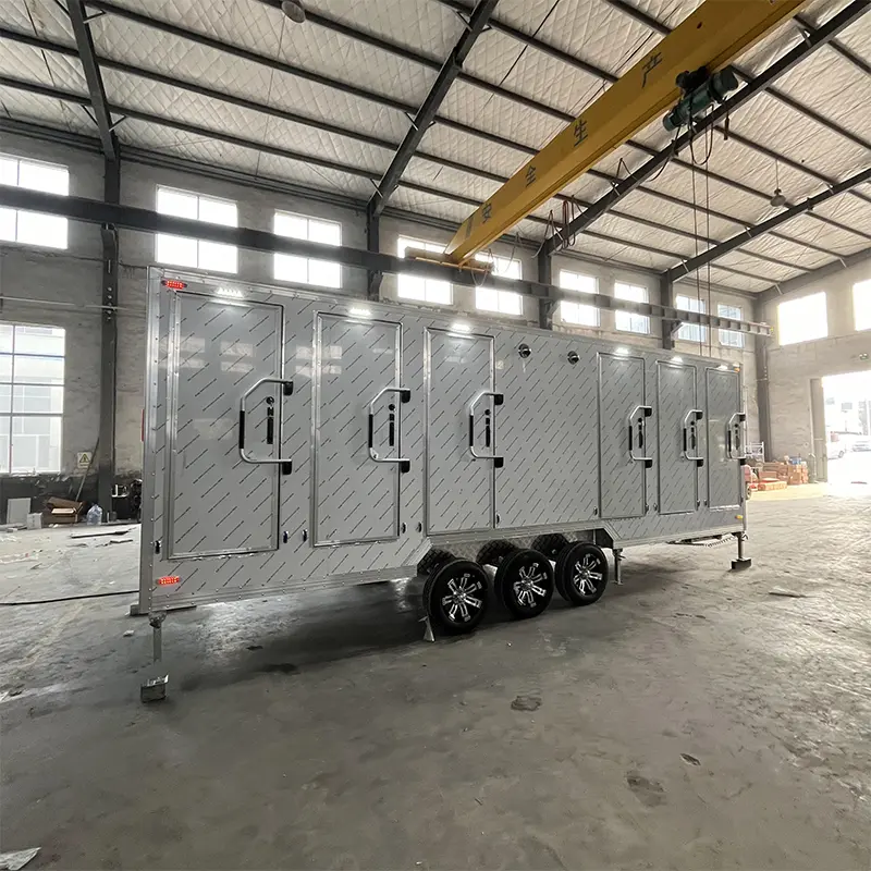 Trailer phòng vệ sinh thương mại Six Station