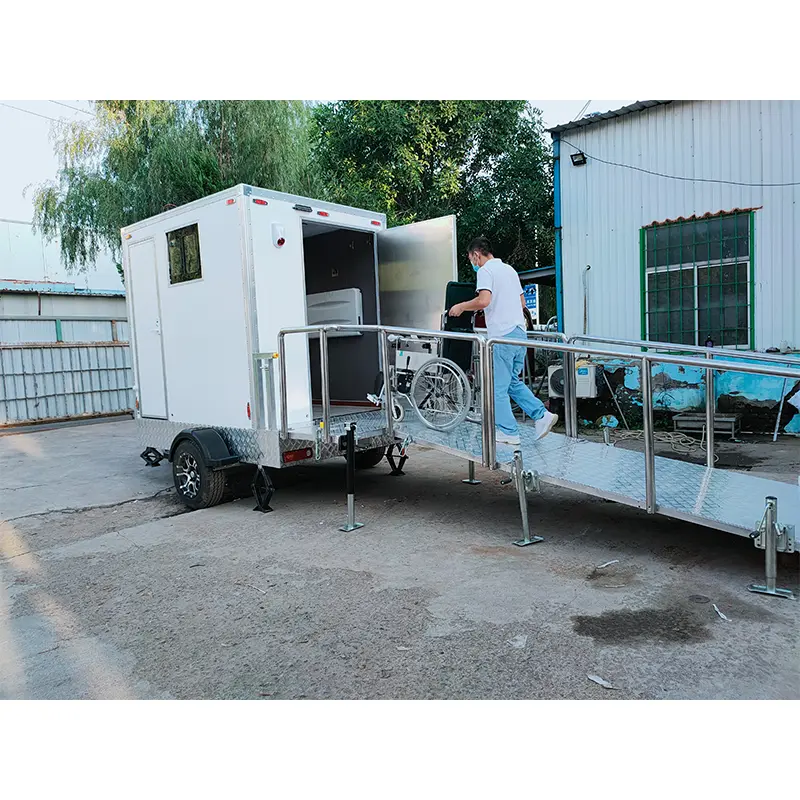 Trailer phòng vệ sinh ADA dành cho xe lăn